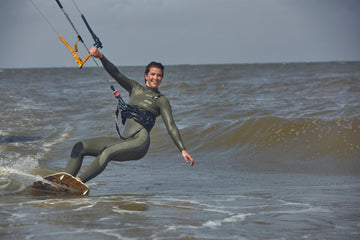 The Ultimate Beginner's Guide to Kitesurfing - WALLIEN